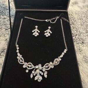 Elegant Wedding Silver Crystal Necklace and Earring Set